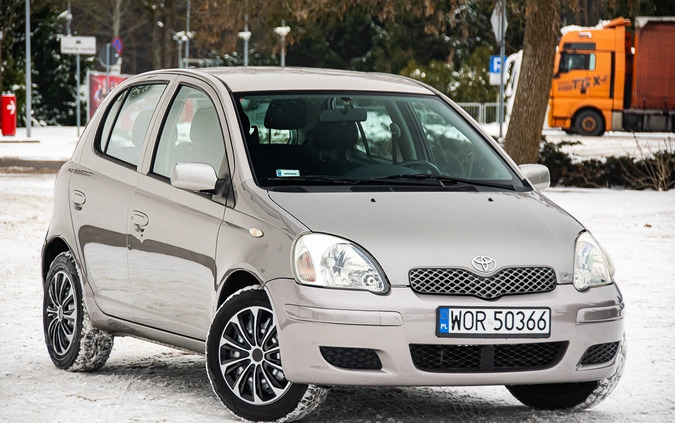 Toyota Yaris cena 10000 przebieg: 160000, rok produkcji 2005 z Łęczyca małe 562